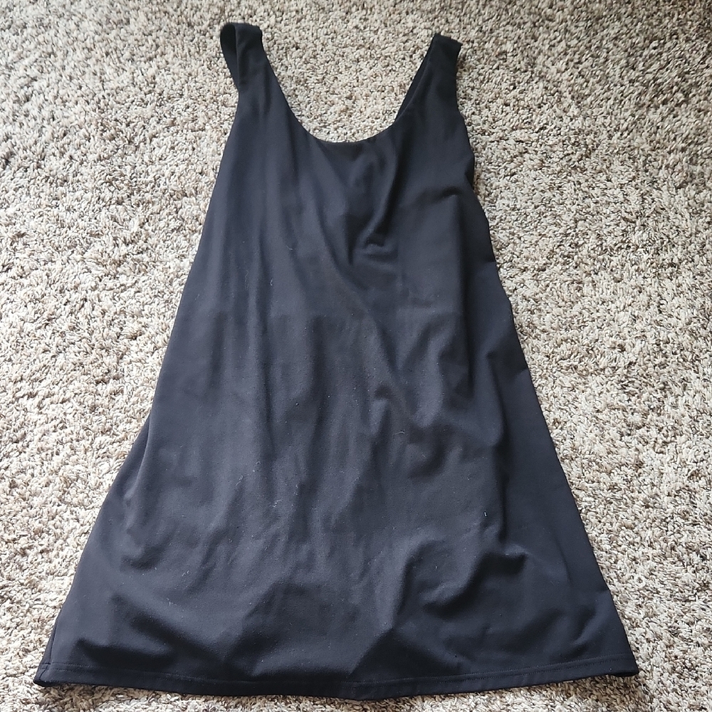 Elegant Black Sleeveless Dress